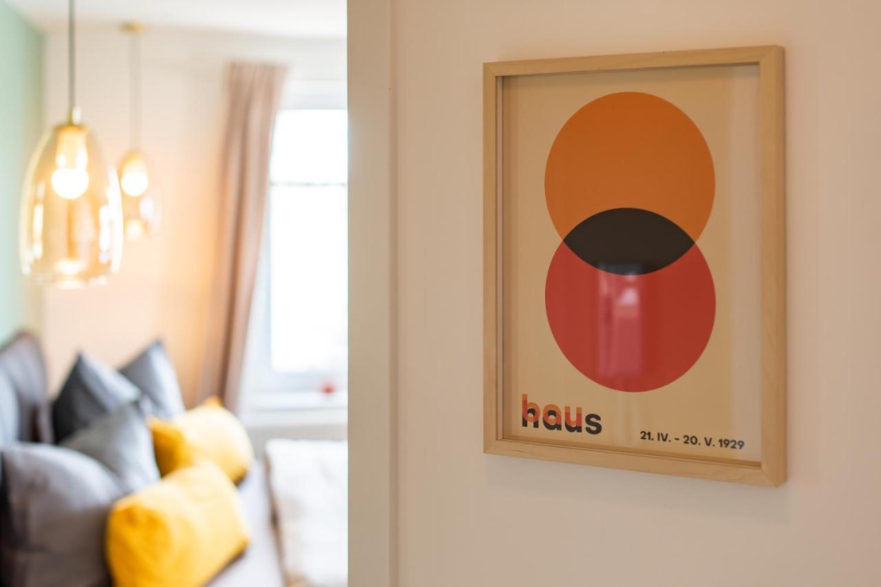 Bauhaus - Netflix, Nespresso, Zentral, Messe *