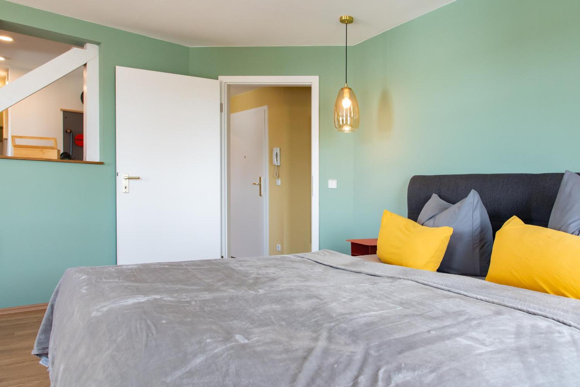 Bauhaus - Netflix, Nespresso, Zentral, Messe Apartment Chemnitz
