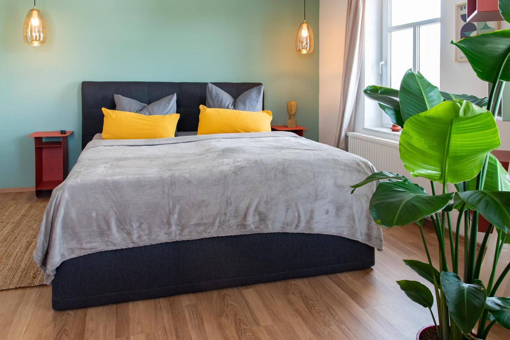 Bauhaus - Netflix, Nespresso, Zentral, Messe Apartment