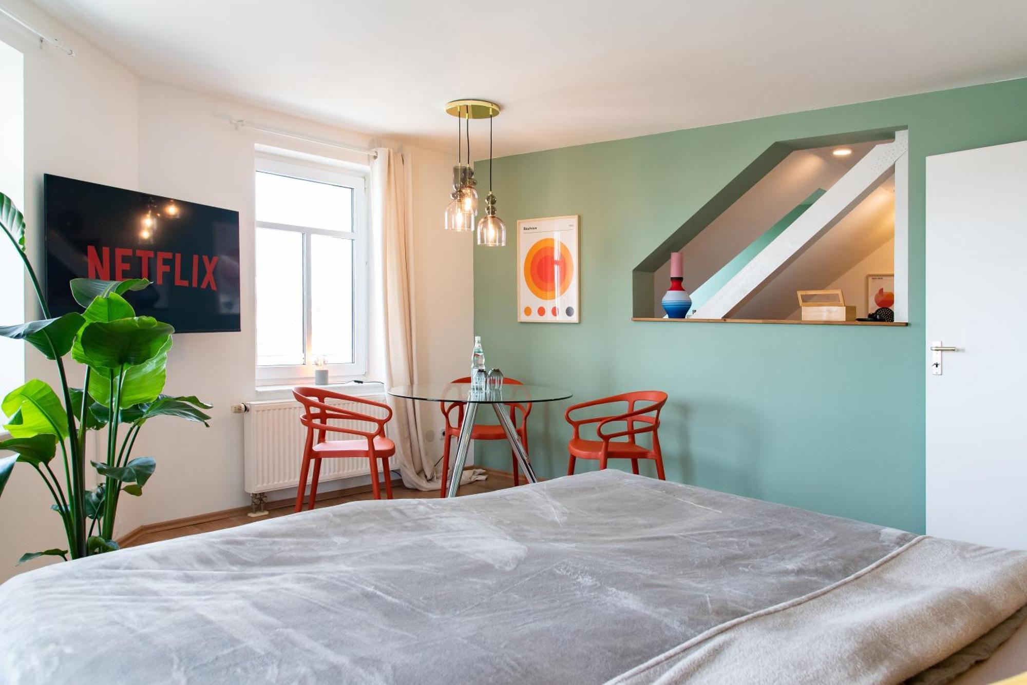 Bauhaus - Netflix, Nespresso, Zentral, Messe Apartment Chemnitz